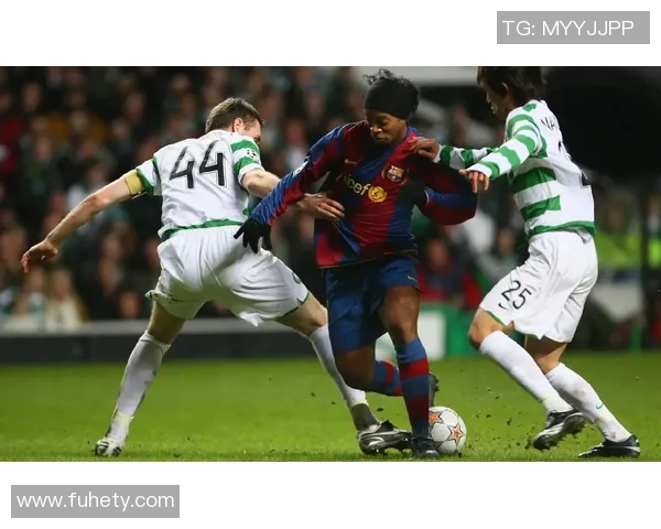 推荐适合足球明星的男士好鞋让你在场上场下都能尽显风采